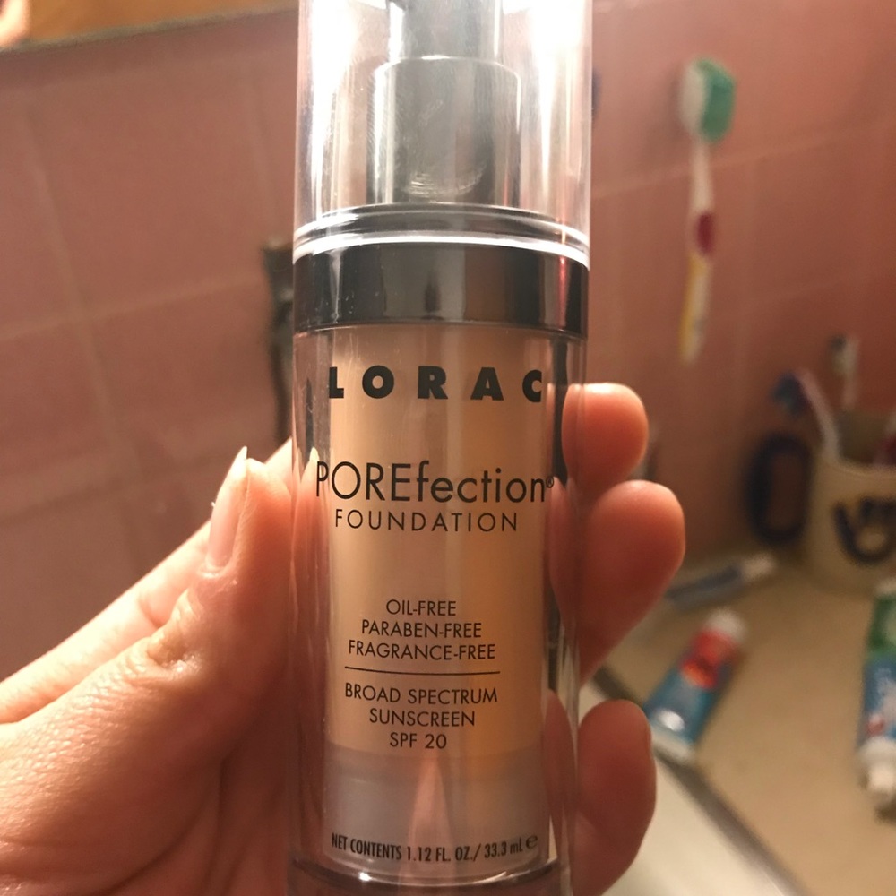 Lorac Foundation-Light Beige